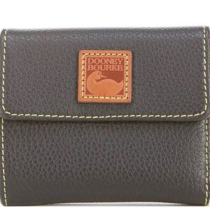 Dooney & Bourke wallet